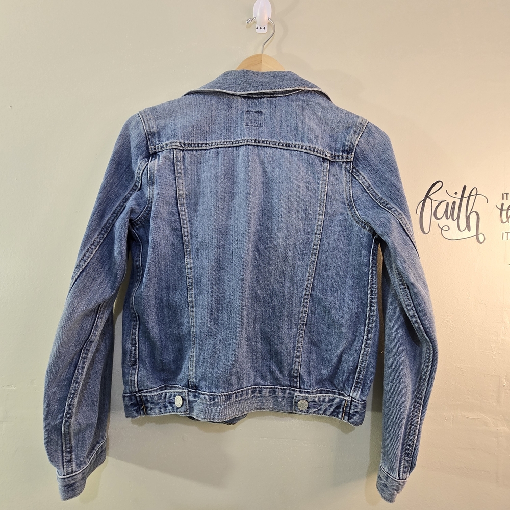 GAP Denim Jacket – Size XS – Classic Blue Jean Jacket - Picture 4 of 9